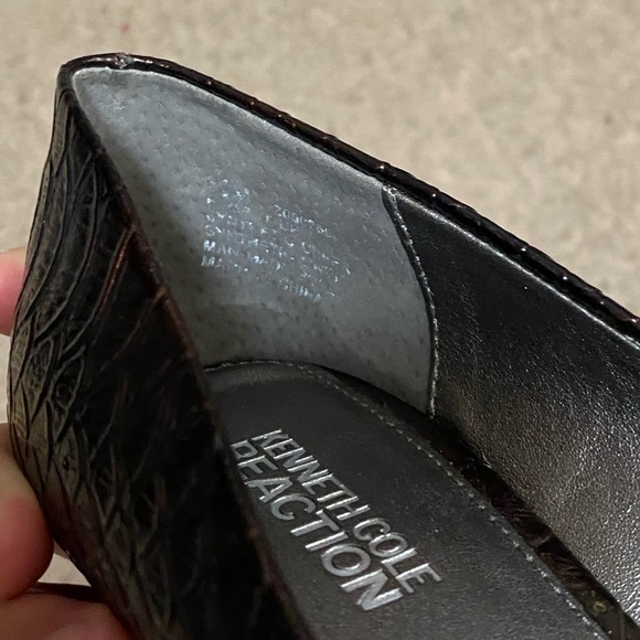 Kenneth Cole Pointy Heels - Picture 6 of 7